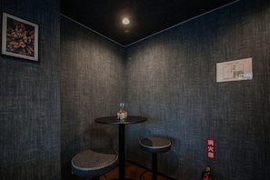 Business Double or Twin Room | Desk, blackout drapes, soundproofing, iron/ironing board - SILK COURT 202 (Chitose)