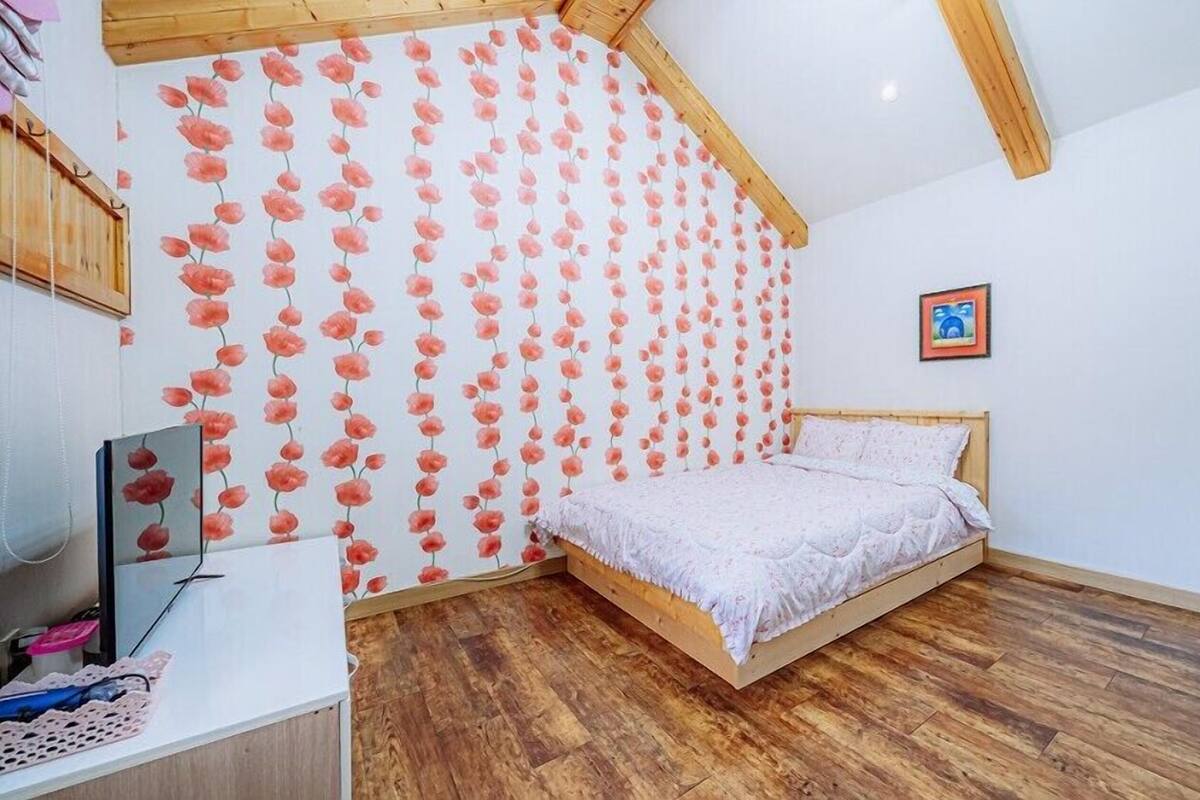Kamer (Pink Sage)