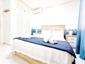 1 bedroom, WiFi, bed sheets - Apt with garden & beach (Torrevieja)