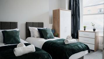 4 Schlafzimmer, Bügeleisen/Bügelbrett, WLAN