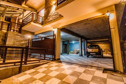 Misty Mountains Manali