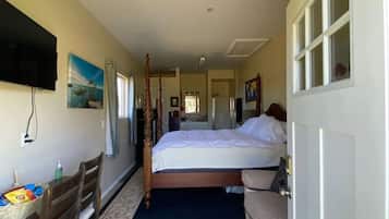 1 chambre, bureau, fer et planche à repasser, accès au Wi-Fi (inclus)