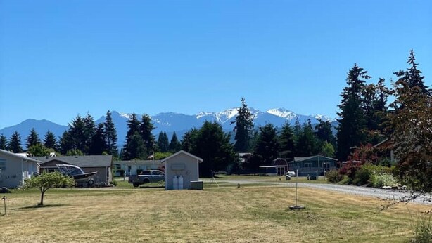 Property grounds - Cozy cottage near Olympic National Park, hiking trails & Dungeness River (Sequim)