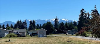 Cozy cottage near Olympic National Park, hiking trails & Dungeness River