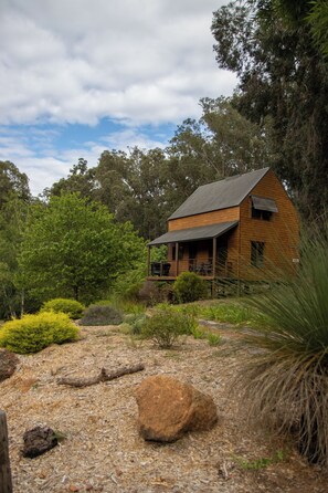 Chalet familial, 2 chambres, non-fumeur, vue sur le jardin | Décor unique, ameublement unique, rideaux d’obscurcissement