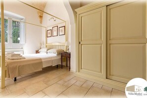 5 bedrooms, iron/ironing board, travel cot, WiFi - Villa Medici Oria (Oria)