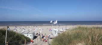 Apartment in Alkmaar with sea beach