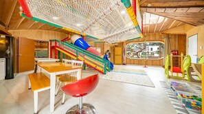 Rom – basic, 2 soverom (KIDS2) | 1 soverom og wi-fi (inkludert)