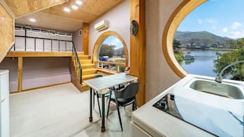 Basic Room, 2 Bedrooms (suite room( Private Use)) | 1 bedroom, free WiFi