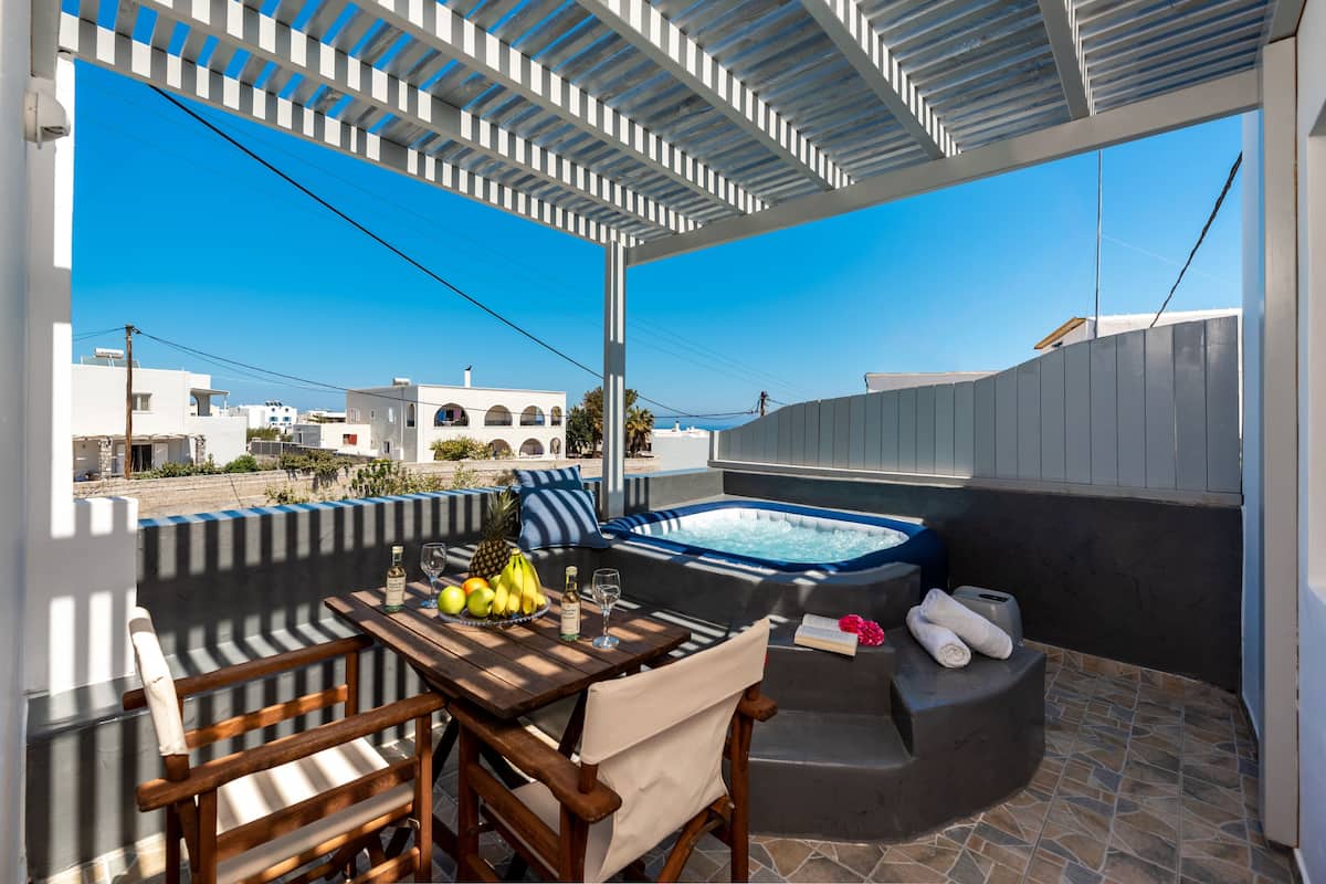 Deluxe Suite | Terrace/patio