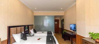 Qingcheng Panda Hotel