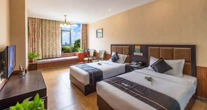 Qingcheng Panda Hotel