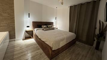 1 dormitorio y ropa de cama