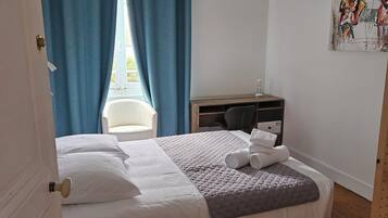 8 chambres, fer et planche Ă repasser, lit parapluie, Wi-Fi