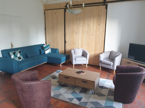 Exceptional house with large gardens near the center of Nantes