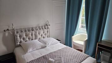 8 chambres, fer et planche Ă repasser, lit parapluie, Wi-Fi