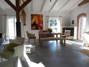 Smart TV, DVD player, books, music library