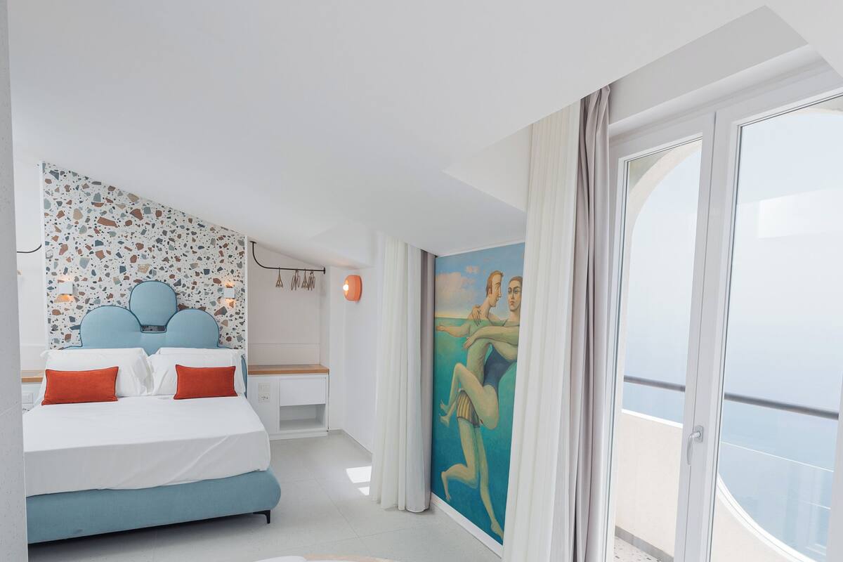 Junior Suite, Balcony, Sea View | Premium bedding, minibar, in-room safe, soundproofing