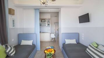 1 bedroom, iron/ironing board, travel cot, free WiFi