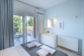 2 bedrooms, iron/ironing board, travel cot, free WiFi