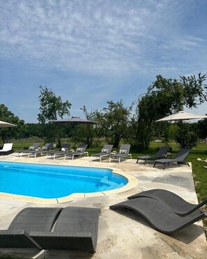 Outdoor pool - Belle Gite (Margueron)