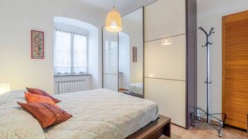 1 sovrum och sängkläder