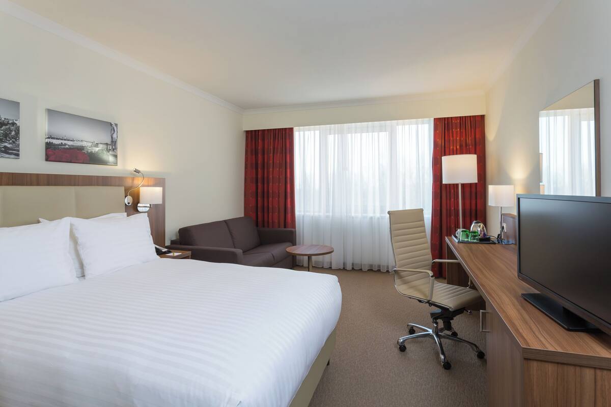 In-room safe, desk, laptop workspace, blackout drapes