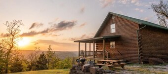The Waterfall Cabin w/ Incredible Sunset View