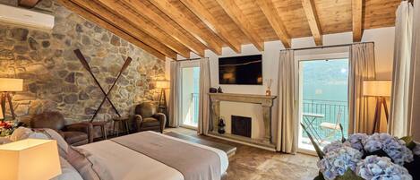 Panorama-studiosuite - terrasse - søudsigt | Premium-sengetøj, dundyner, Select Comfort-senge, minibar