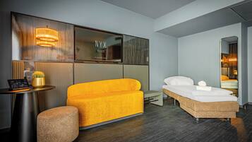 Suite | 1 bedroom, in-room safe, desk, soundproofing