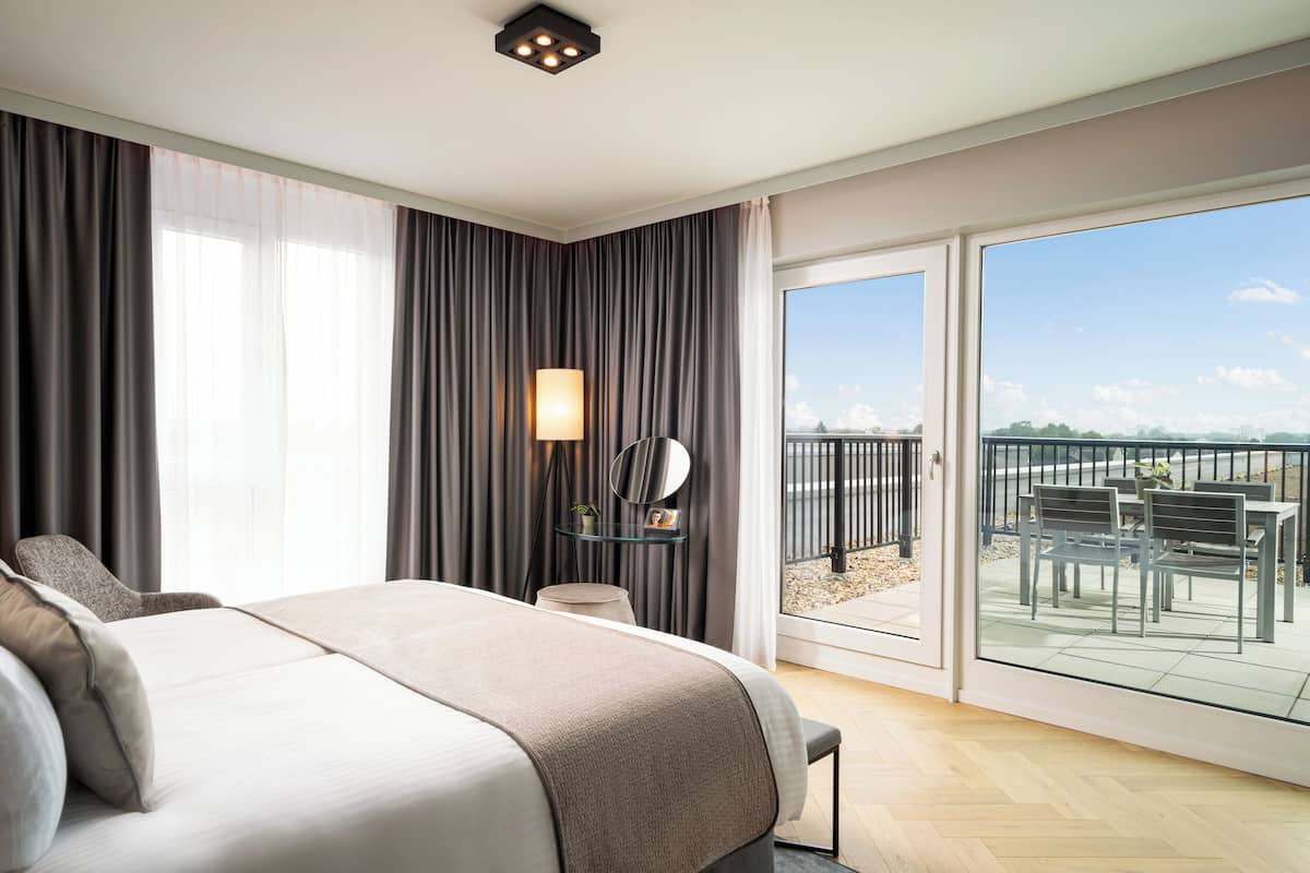 1 bedroom, minibar, in-room safe, desk