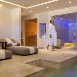 Couples treatment room(s), sauna, steam room, Turkish bath/hammam