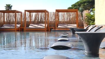 Outdoor pool, pool umbrellas