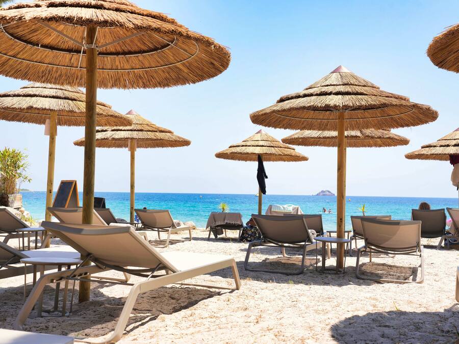 Beach nearby, white sand, free beach shuttle, sun-loungers