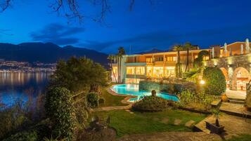 Außenpool (je nach Saison geöffnet)