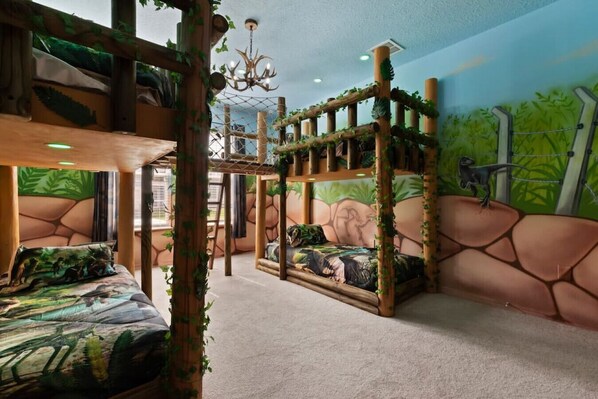 10 bedrooms, desk, iron/ironing board, travel cot