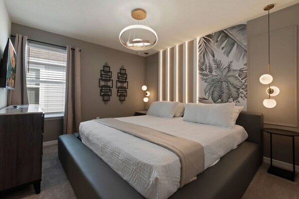 10 habitaciones, escritorio y tabla de planchar con plancha 