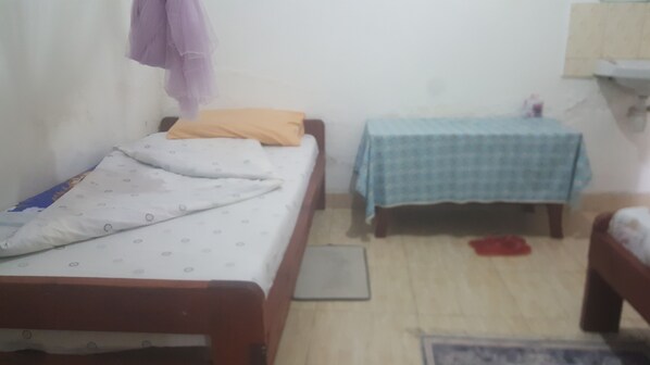 Basic Twin Room
