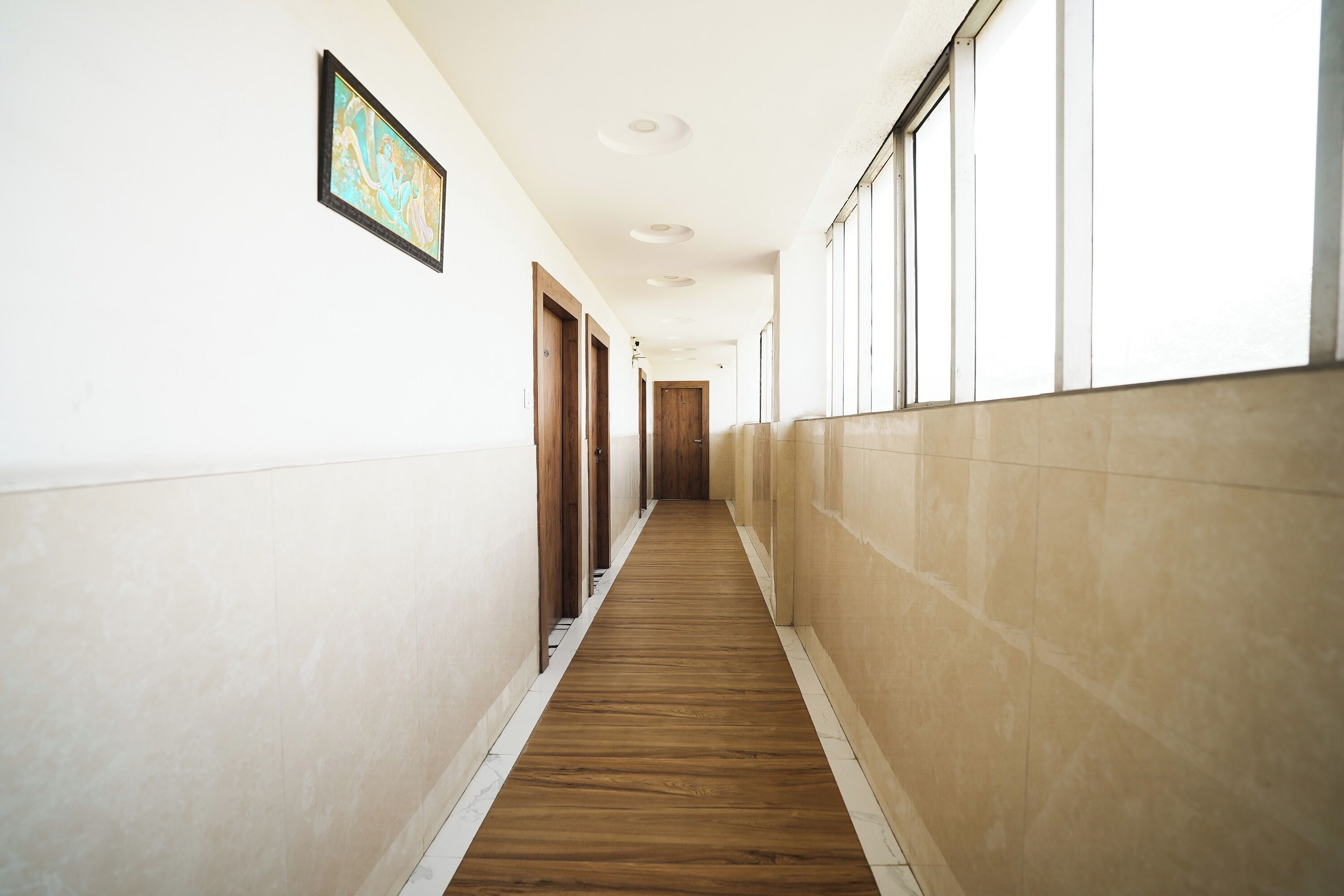 المنشأة من الداخل