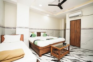 Triple Bed Super Deluxe Room | Desk, free WiFi, bed sheets - Hotel Sai Bansi Residency, MIDC Industrial Area, Turbhe, Navi Mumbai (Navi Mumbai)