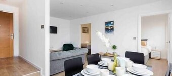 Brand NEW 2 bed Apartment - FREE WIFI!