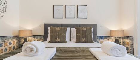 City Apartment, Multiple Beds, Kitchen, City View | Premium bedding, in-room safe, desk, soundproofing