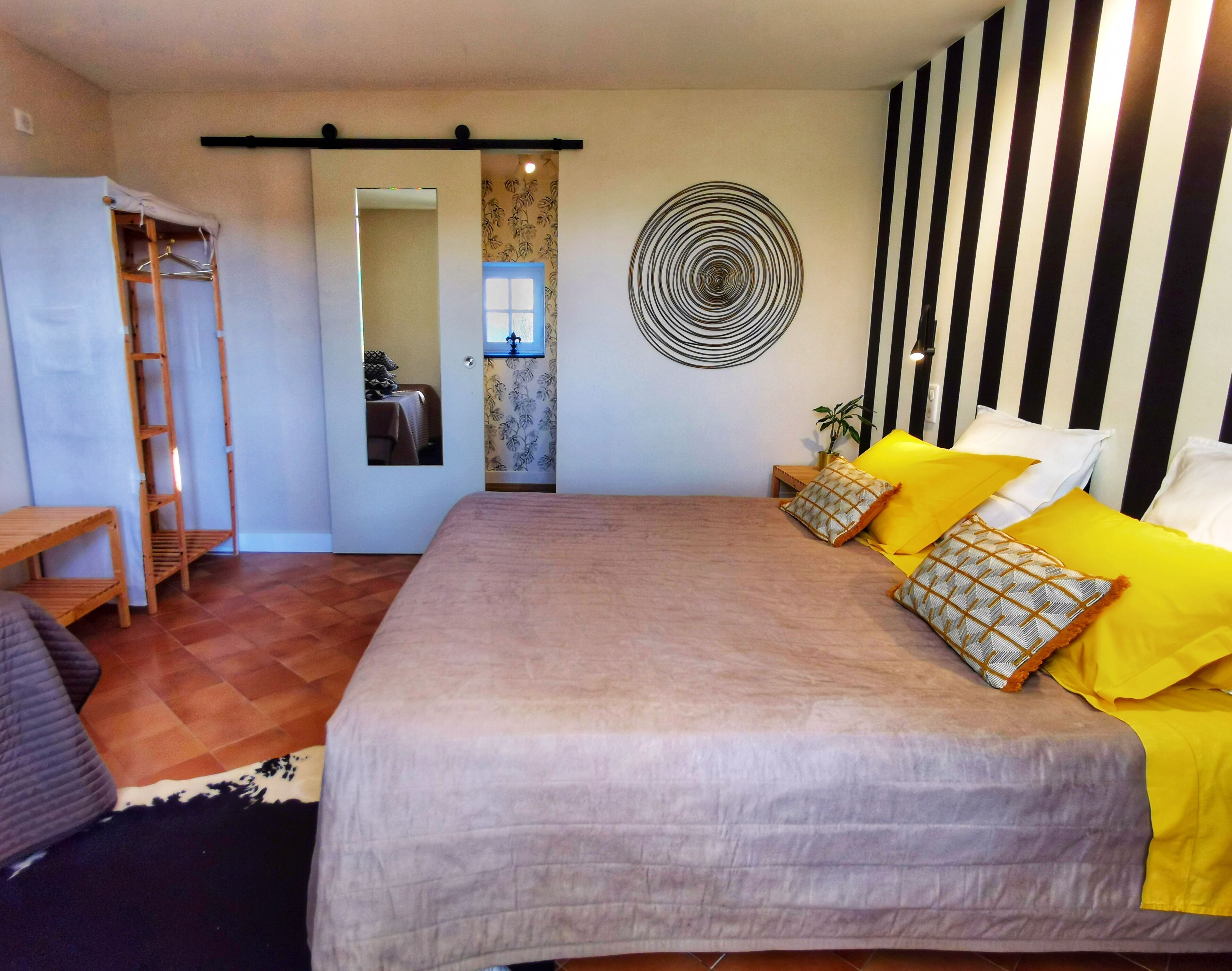 Family Room | Egyptian cotton sheets, premium bedding, minibar, laptop workspace