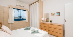 1 bedroom, in-room safe, WiFi, bed sheets