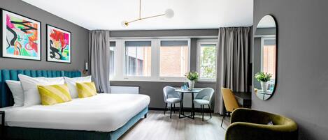 Extra Large Studio with Kitchenette | 1 bedroom, in-room safe, individually decorated, individually furnished