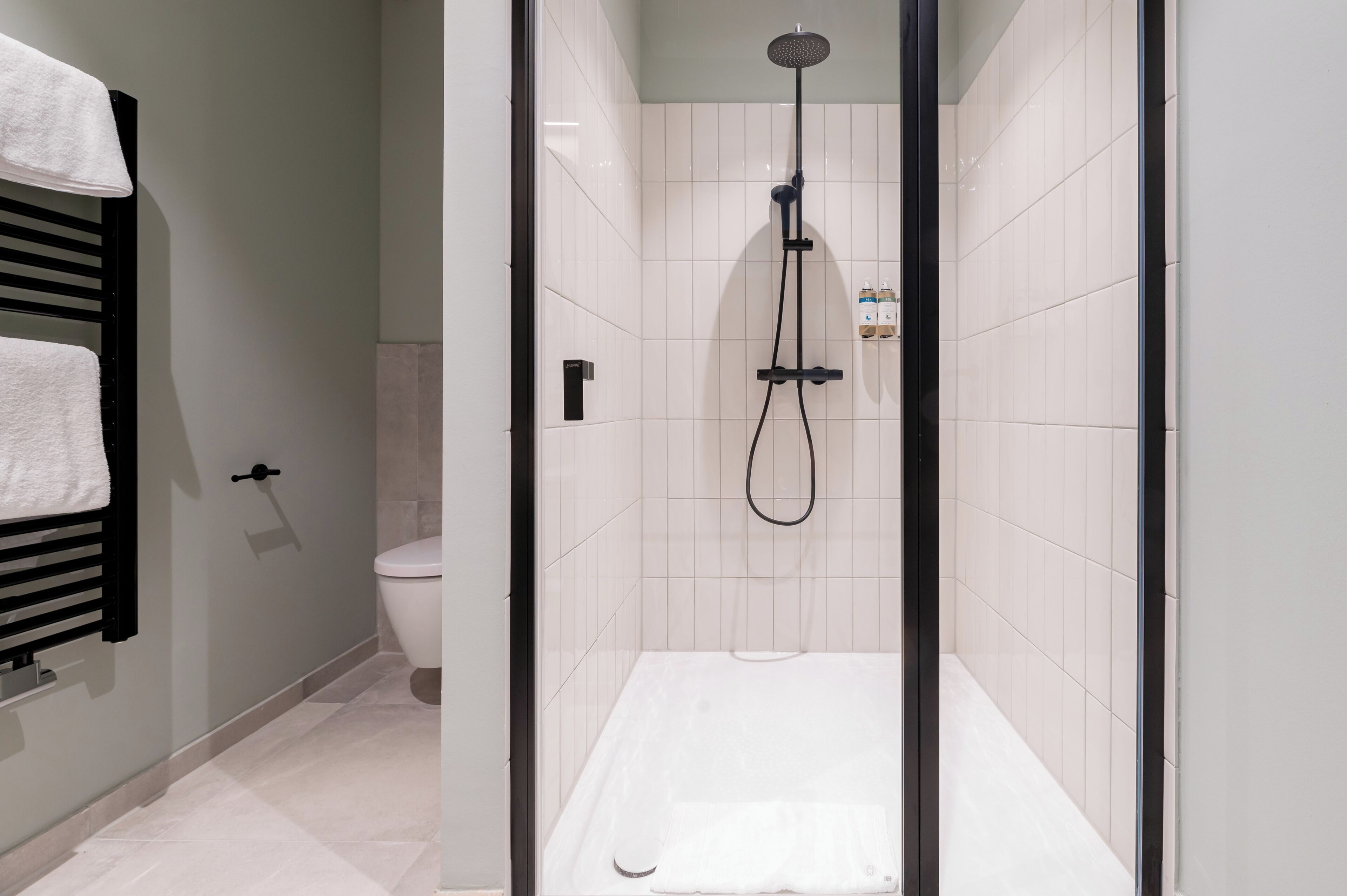 XL Studio, Kitchenette, Sofa Bed | Bathroom | Shower, designer toiletries, hair dryer, towels