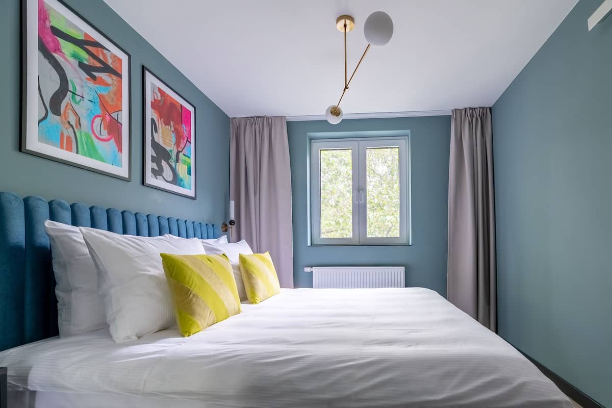 Appartamento, 1 camera da letto | 1 camera, una cassaforte in camera, con stile personalizzato