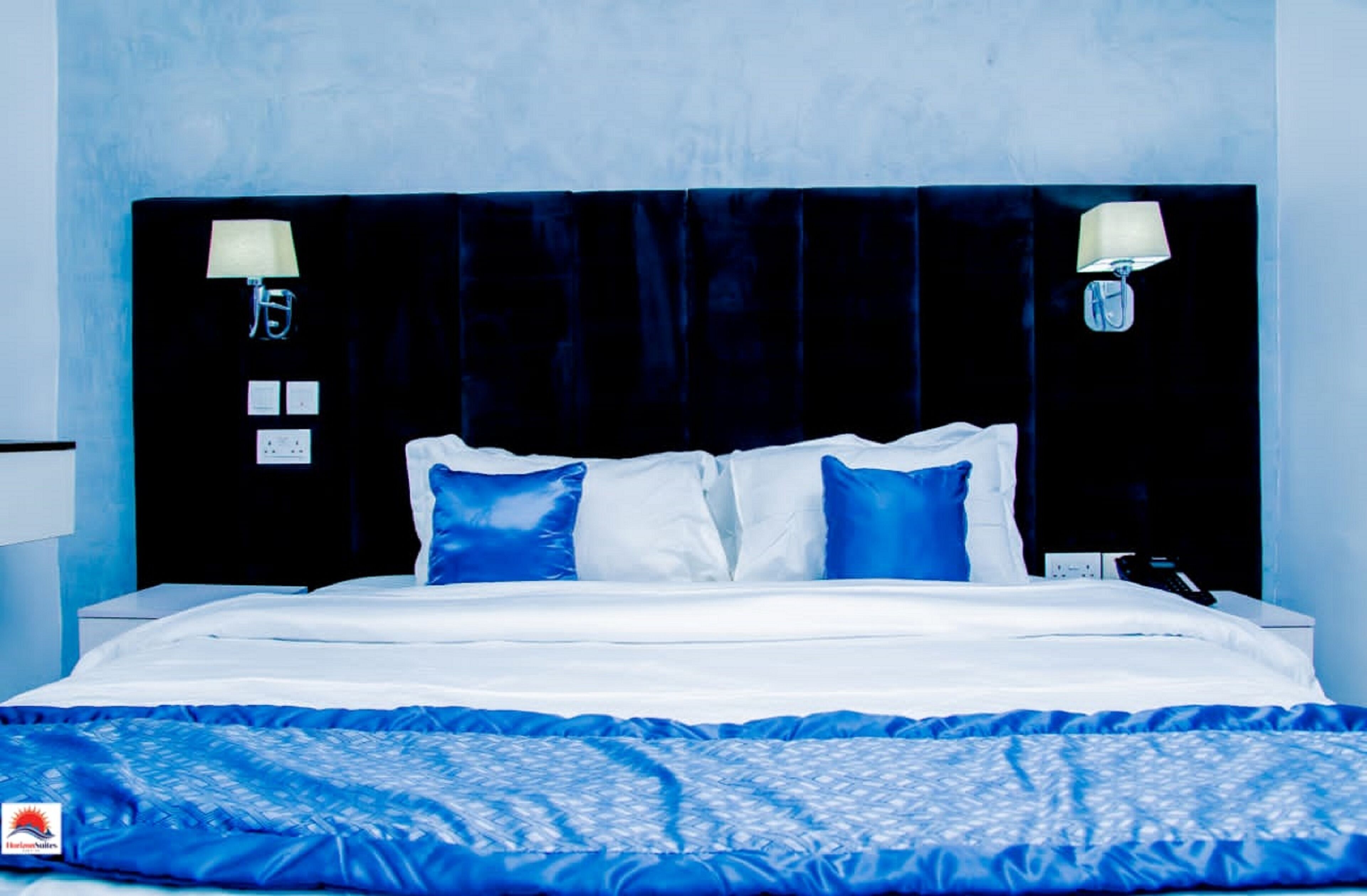 Minibar, free WiFi