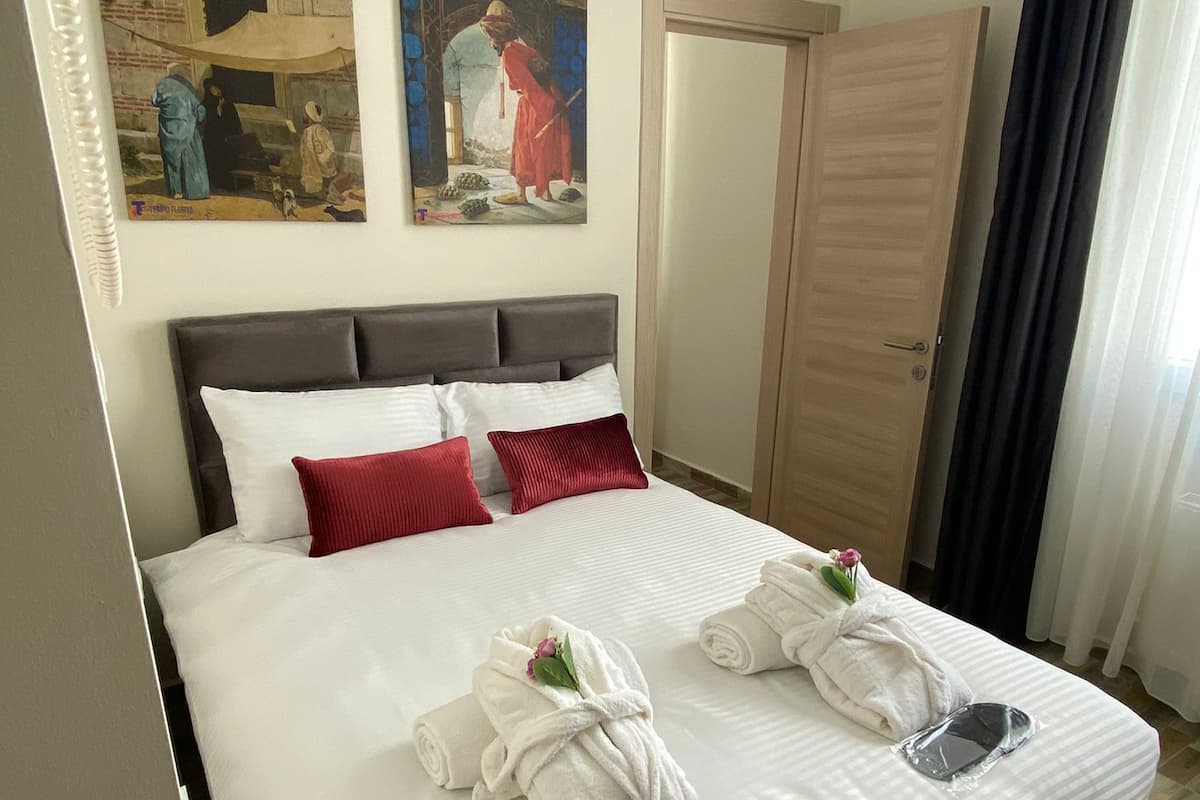 Deluxe Suite | 1 bedroom, soundproofing, free WiFi