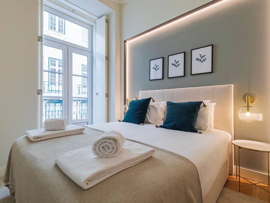 Superior Apartment | In-room safe, soundproofing, iron/ironing board, free cribs/infant beds